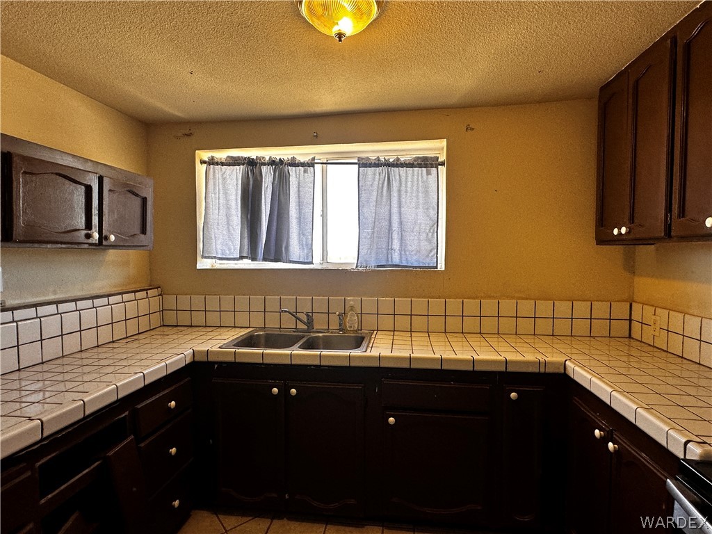 3868 Aztec Road Golden Valley, AZ 86413 - Photo 8 of 64