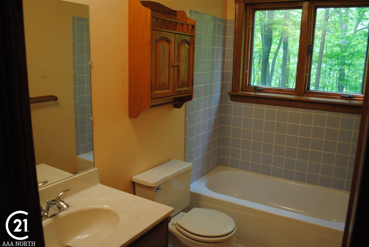6851 Rattalee Lake Road Clarkston, MI 48348 - Photo 26 of 39