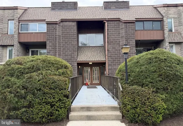 $2,400 | 111 Leedom Way, Newtown, PA 18940