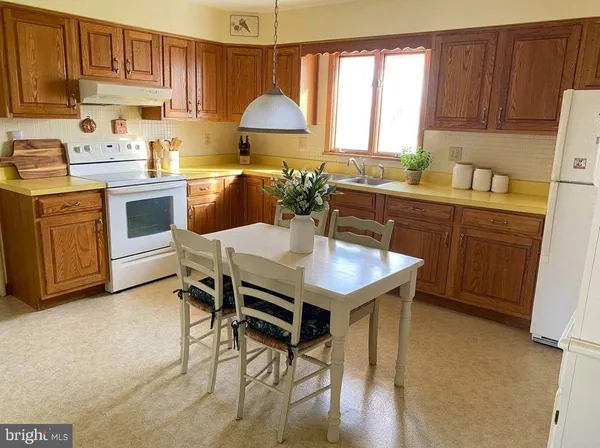 $339,900 | 54 Hawthorne Drive, Frostburg, MD 21532