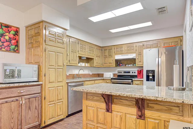 $2,000 | 16744 Overland Stage Drive, Tyler, TX 75703