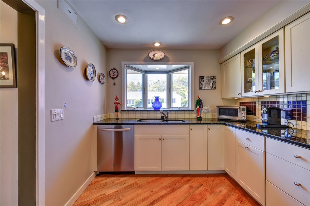 18 Brookway Road Providence, RI 02906 - Photo 20 of 49 Gallery Image 20