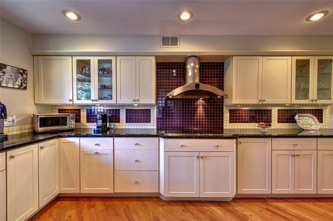 18 Brookway Road Providence, RI 02906 - Photo 21 of 49 Gallery Image 21