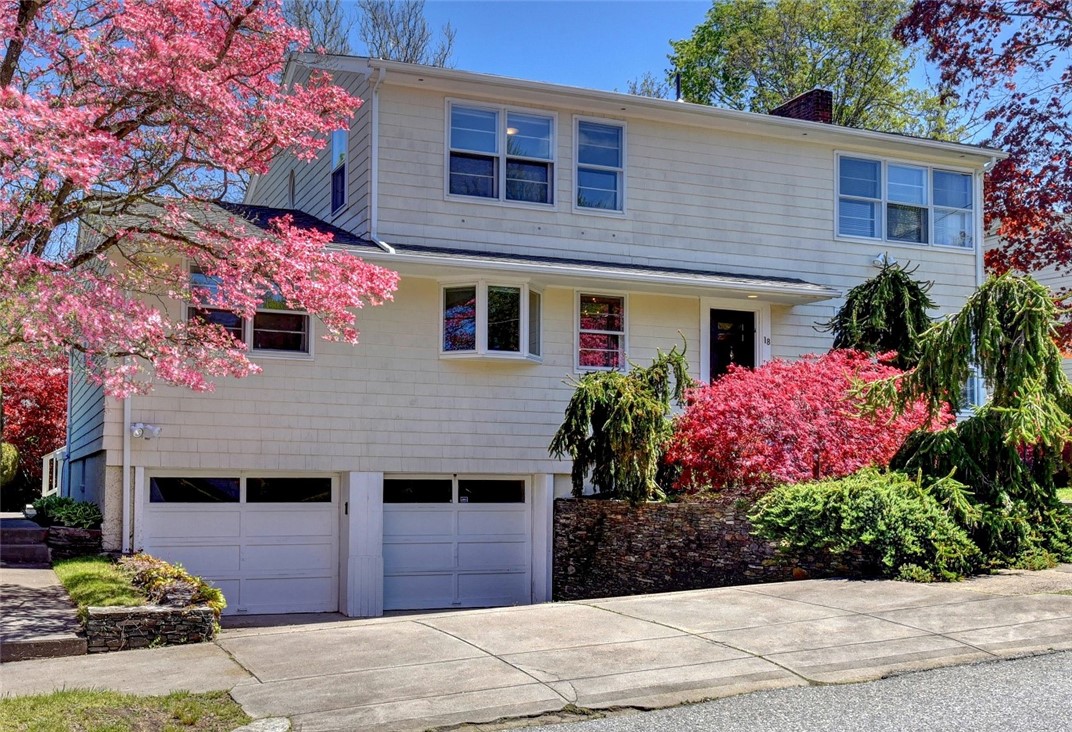 18 Brookway Road Providence, RI 02906 - Photo 3 of 49 Gallery Image 3