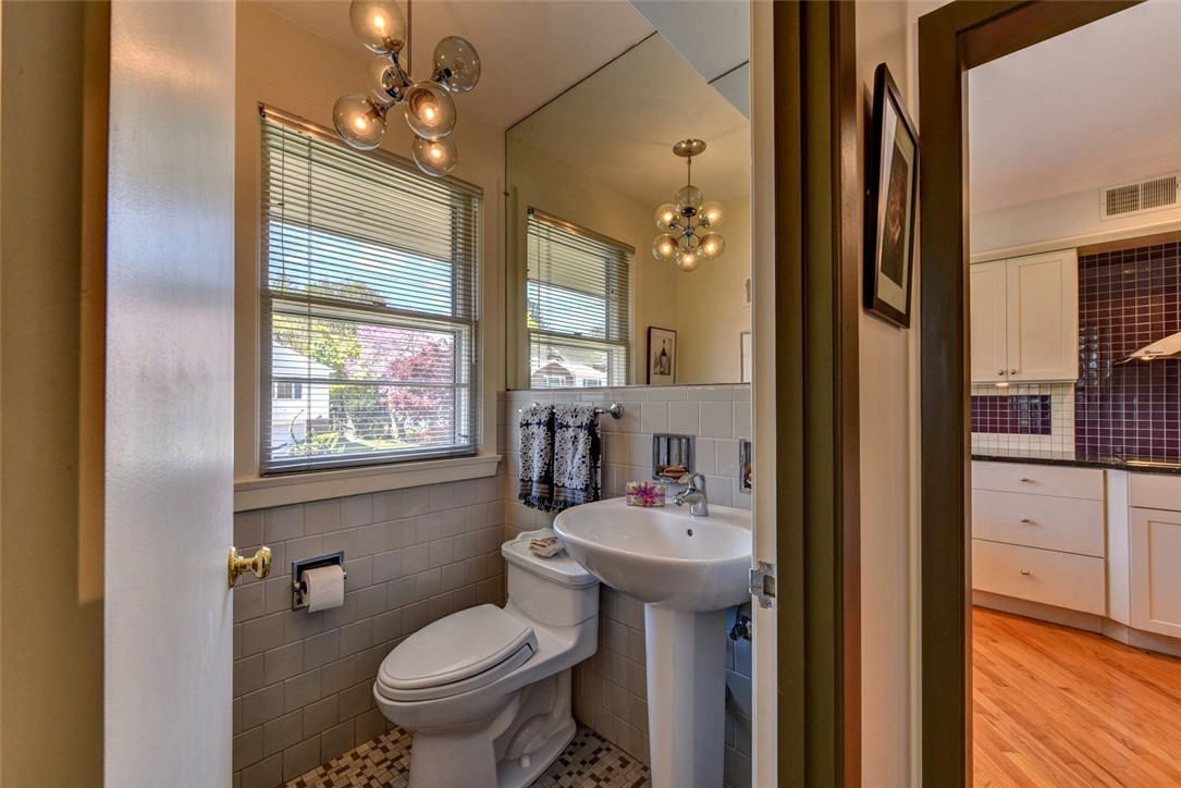 18 Brookway Road Providence, RI 02906 - Photo 31 of 49 Gallery Image 31