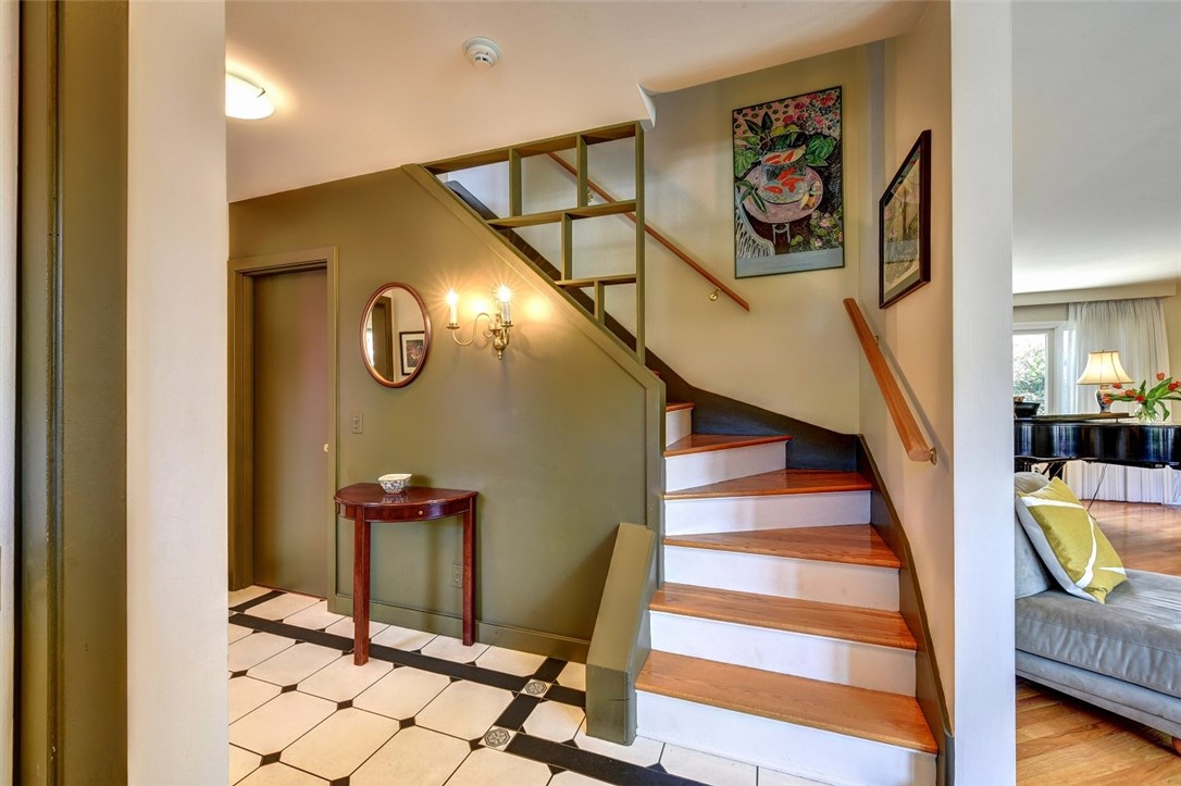 18 Brookway Road Providence, RI 02906 - Photo 32 of 49 Gallery Image 32