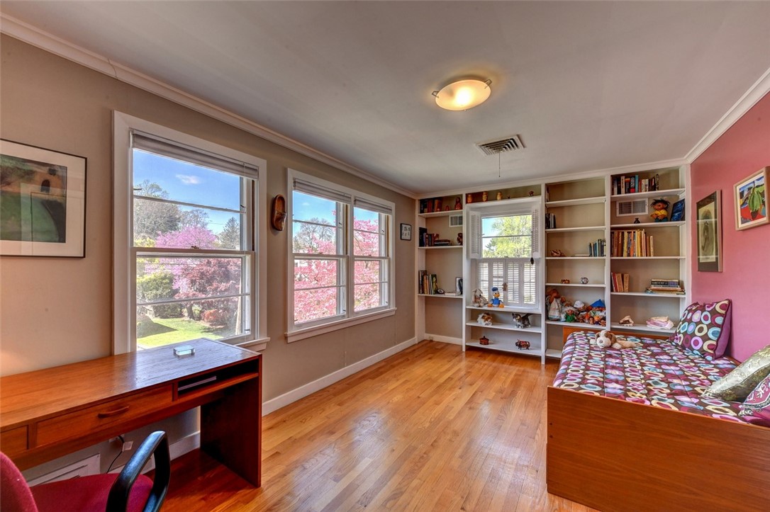 18 Brookway Road Providence, RI 02906 - Photo 46 of 49 Gallery Image 46