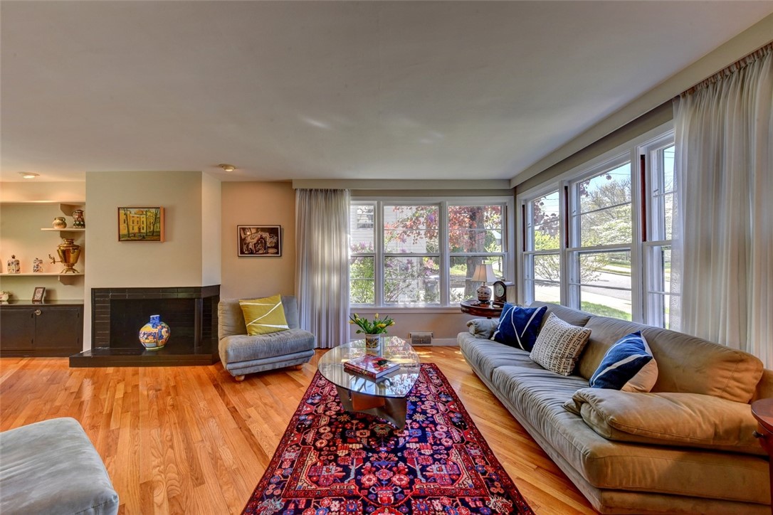 18 Brookway Road Providence, RI 02906 - Photo 6 of 49 Gallery Image 6