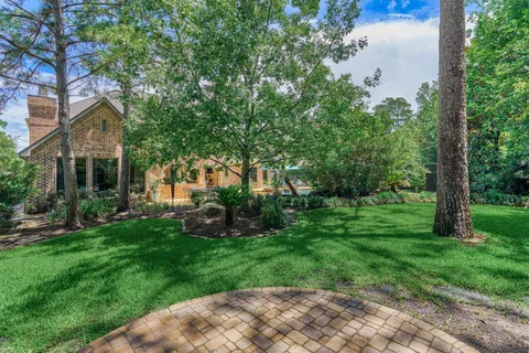 $1,900,000 | 66 South Player Manor Circle, The Woodlands, TX 77382