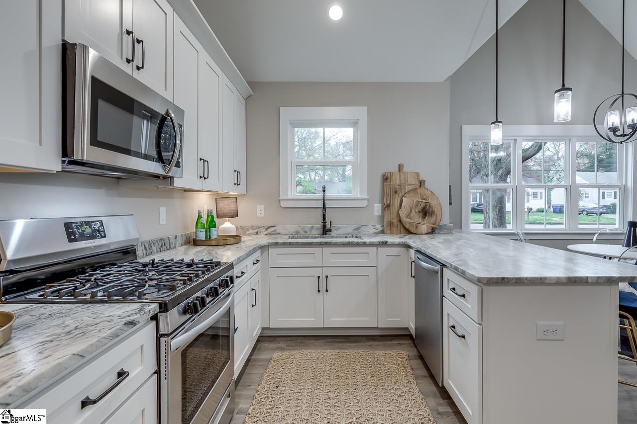 25 Pleasant Ridge Avenue Greenville, SC 29605 - Photo 11 of 24 Gallery Image 11