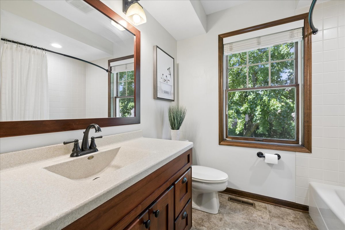 190 Old Forge Road Elgin, IL 60123 - Photo 19 of 29