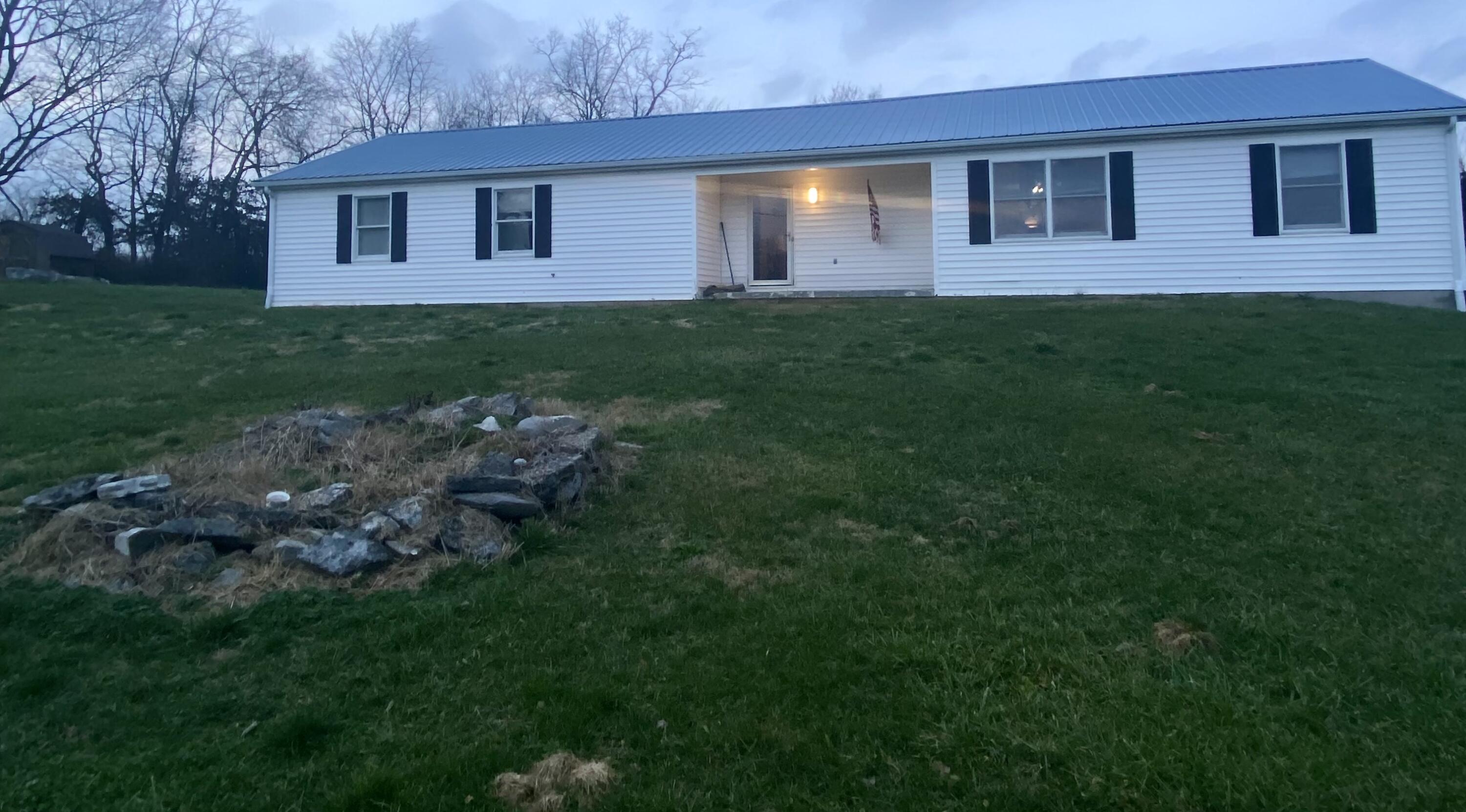 821 Taylor Road Danville, KY 40422 - Photo 1 of 18 4914688B-5F9F-497E-B4D1-8294653DA871_1_2