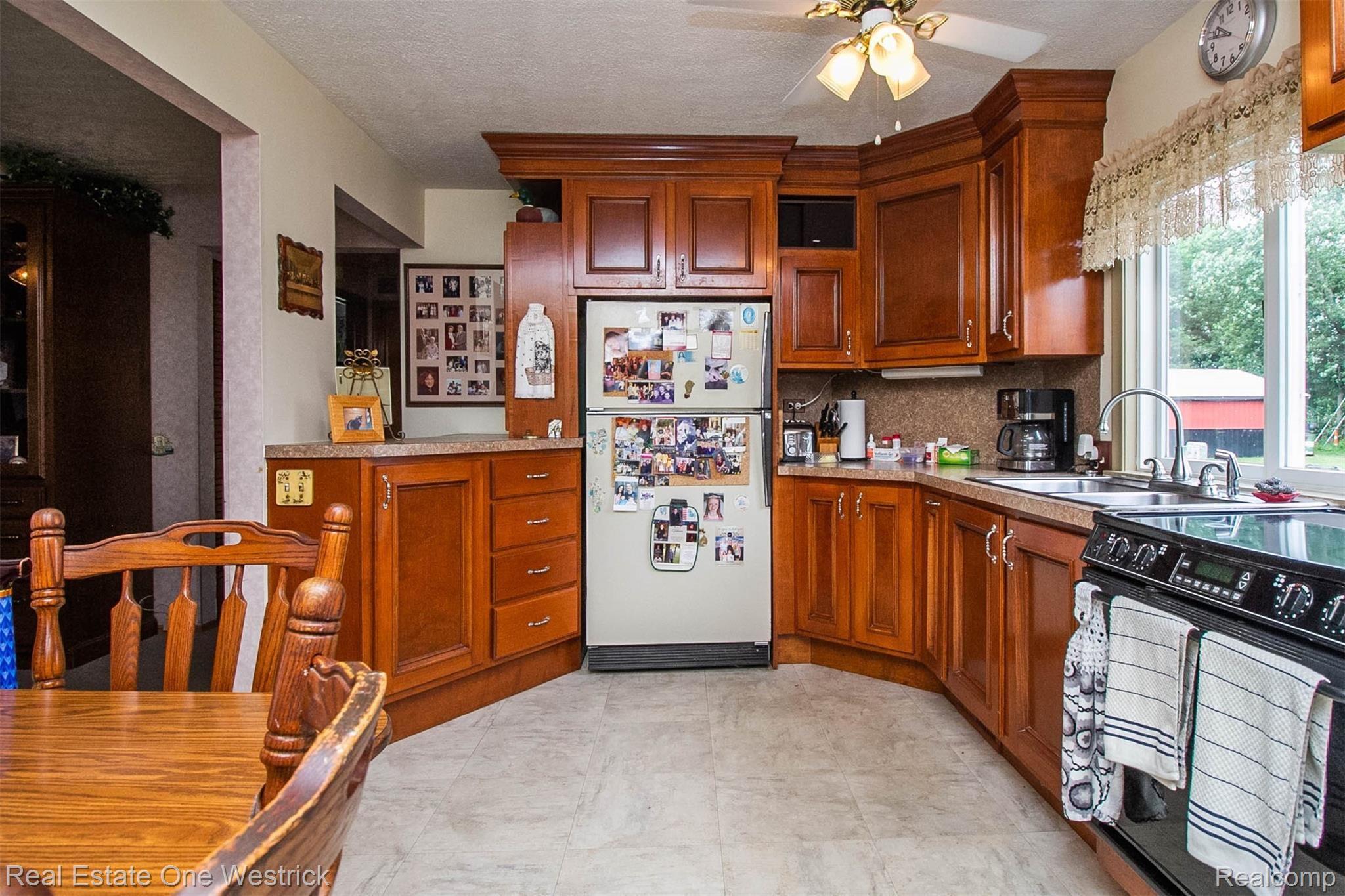 5318 Chartier Road Marine City, MI 48039 - Photo 3 of 37 10.jpg