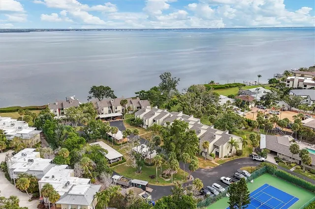 $794,999 | 5270 Gulf Of Mexico Drive, Unit 508, Longboat Key, FL 34228