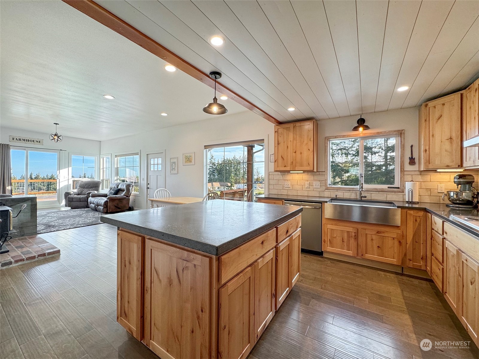 2502 Monroe Road Port Angeles, WA 98362 - Photo 12 of 40 Gallery Image 12