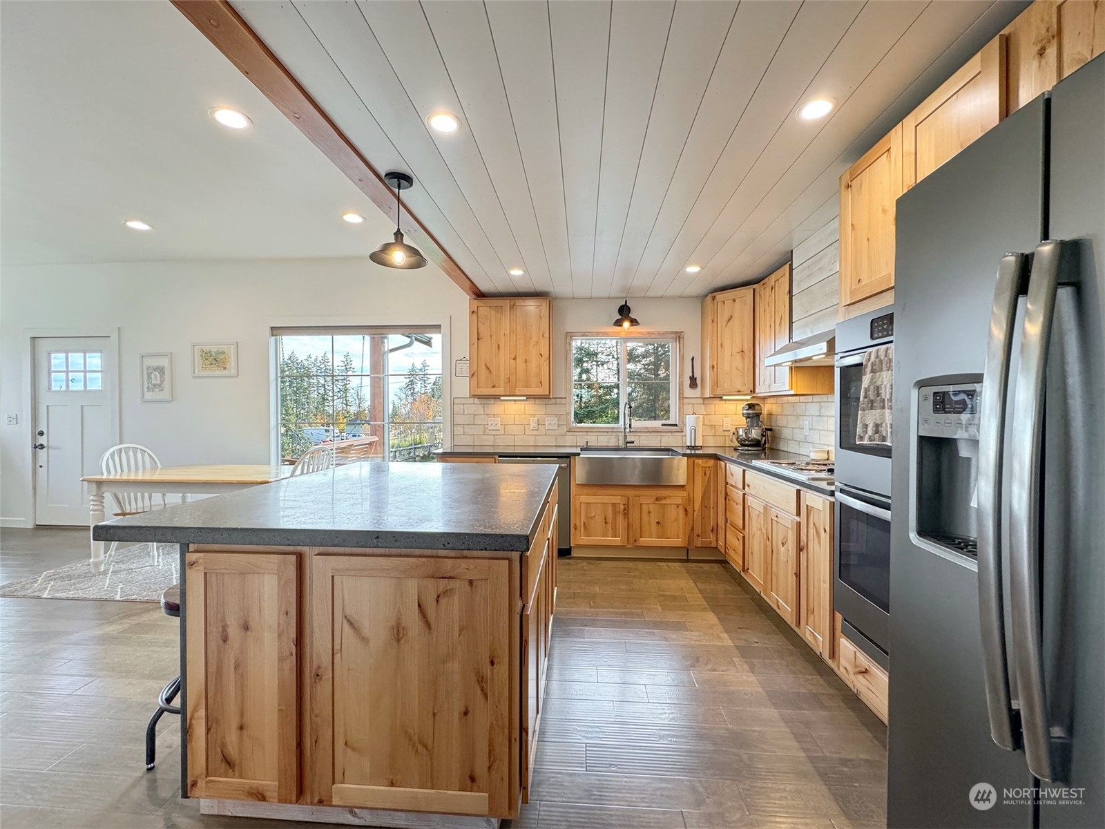 2502 Monroe Road Port Angeles, WA 98362 - Photo 14 of 40 Gallery Image 14