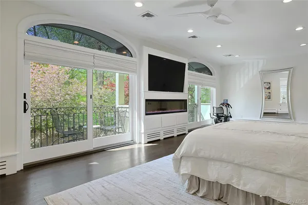 $3,499,999 | 12 Rollingwood Drive, New City, NY 10956