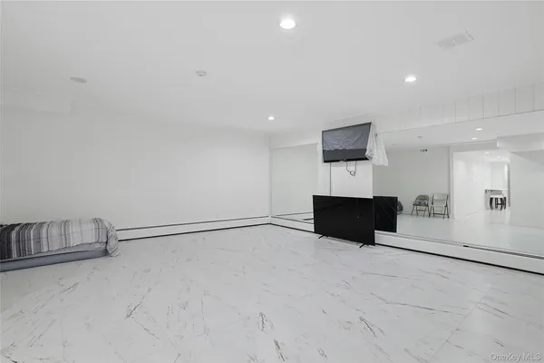 $3,499,999 | 12 Rollingwood Drive, New City, NY 10956