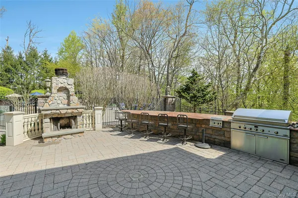 $3,499,999 | 12 Rollingwood Drive, New City, NY 10956