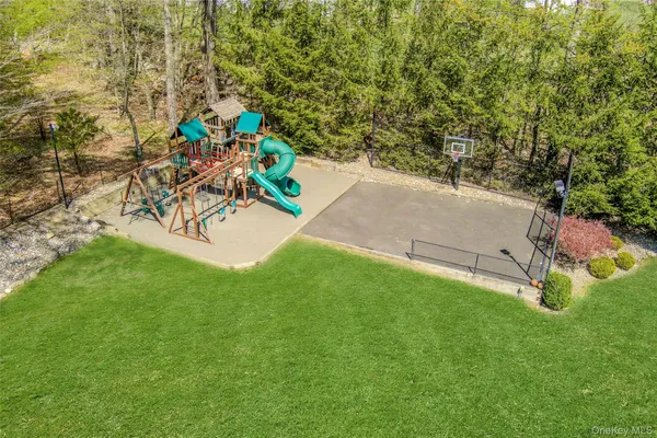 $3,499,999 | 12 Rollingwood Drive, New City, NY 10956