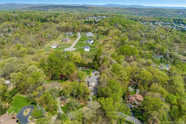 $3,499,999 | 12 Rollingwood Drive, New City, NY 10956