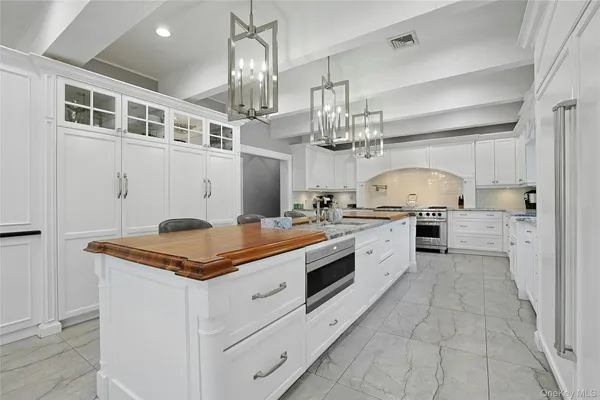 $3,499,999 | 12 Rollingwood Drive, New City, NY 10956