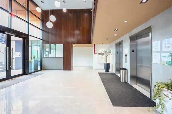 a large en suite bathroom with a tub and shower