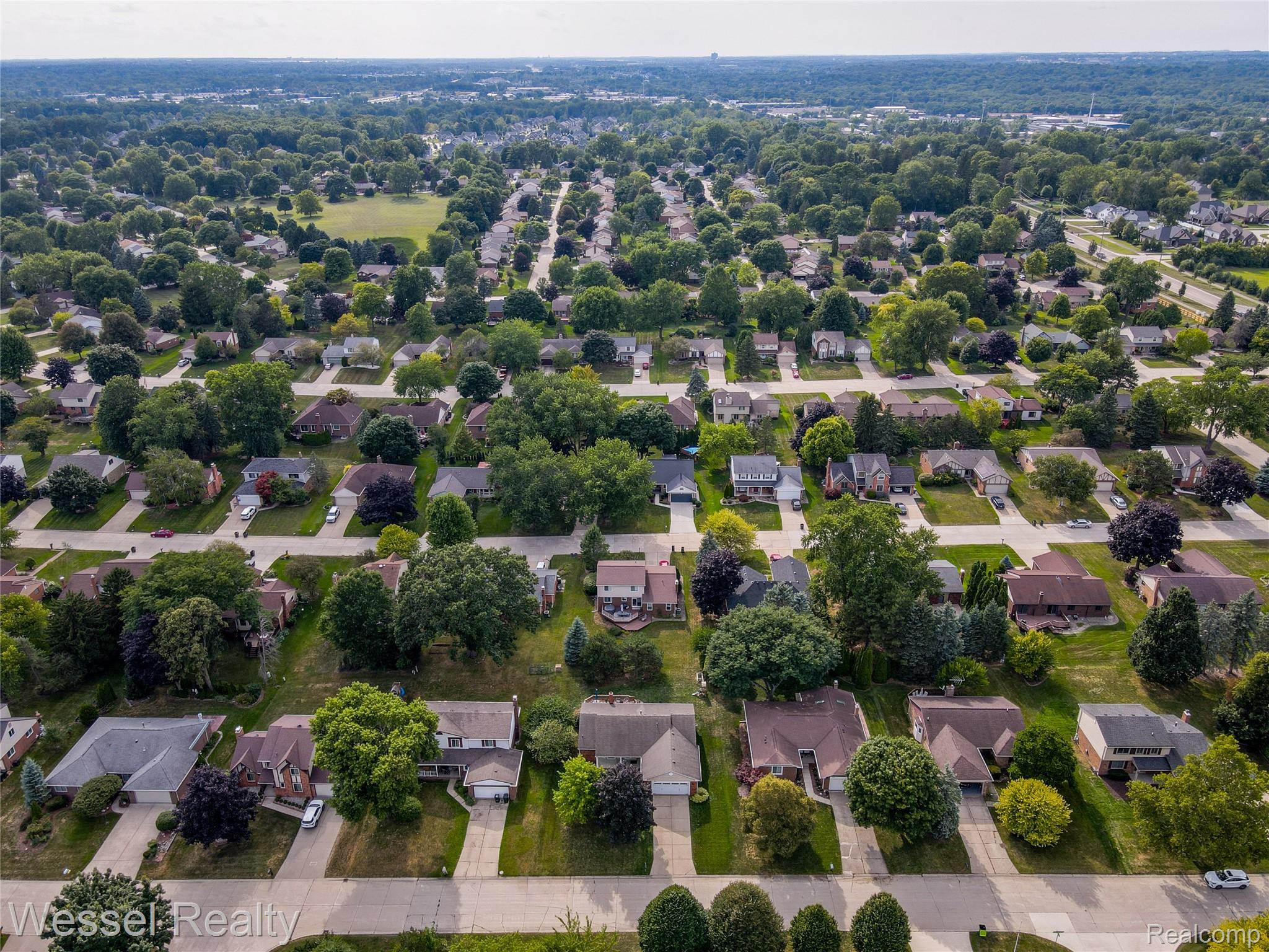 2096 Winchester Road Rochester, MI 48307 - Photo 36 of 41 winchester-036.jpg