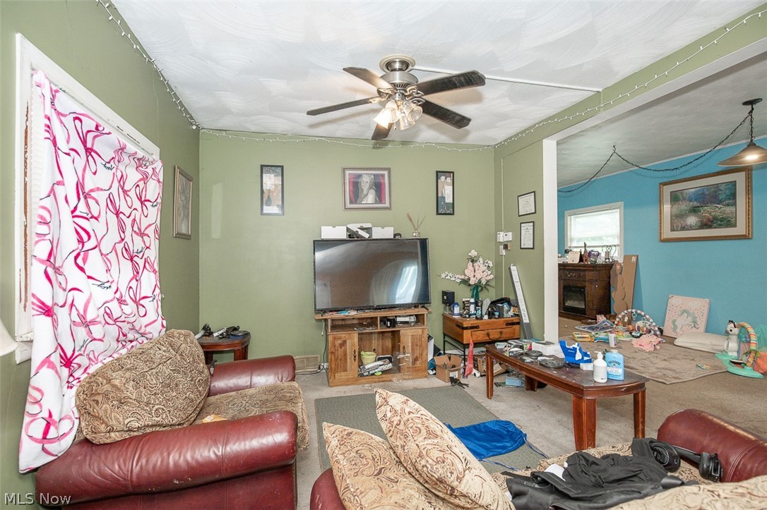 14600 Triskett Road Cleveland, OH 44111 - Photo 5 of 41