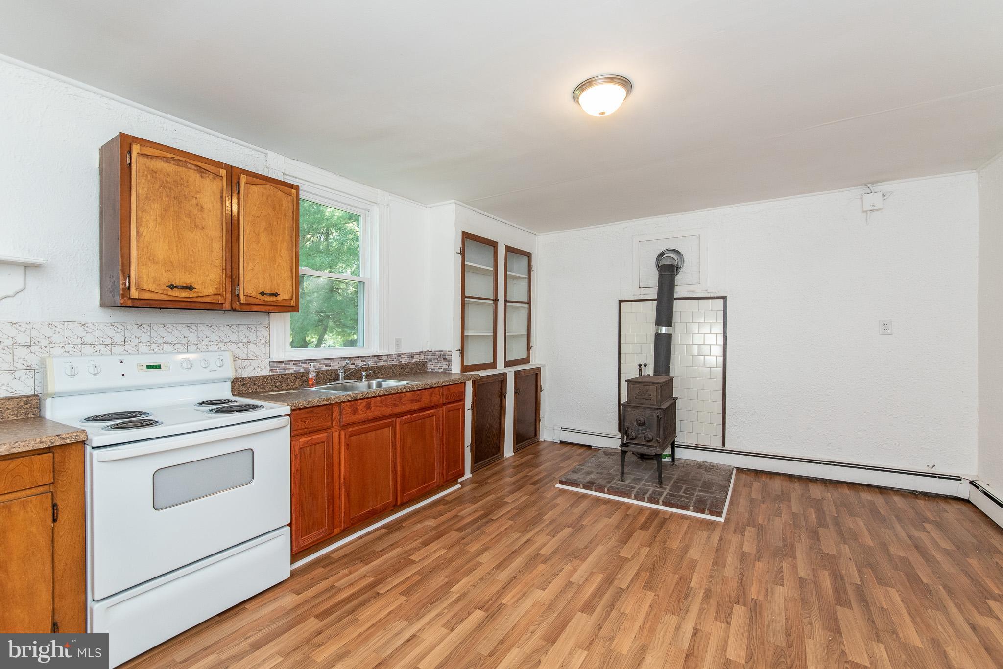 831 Back River Neck Road Baltimore, MD 21221 - Photo 11 of 30 Kitchen