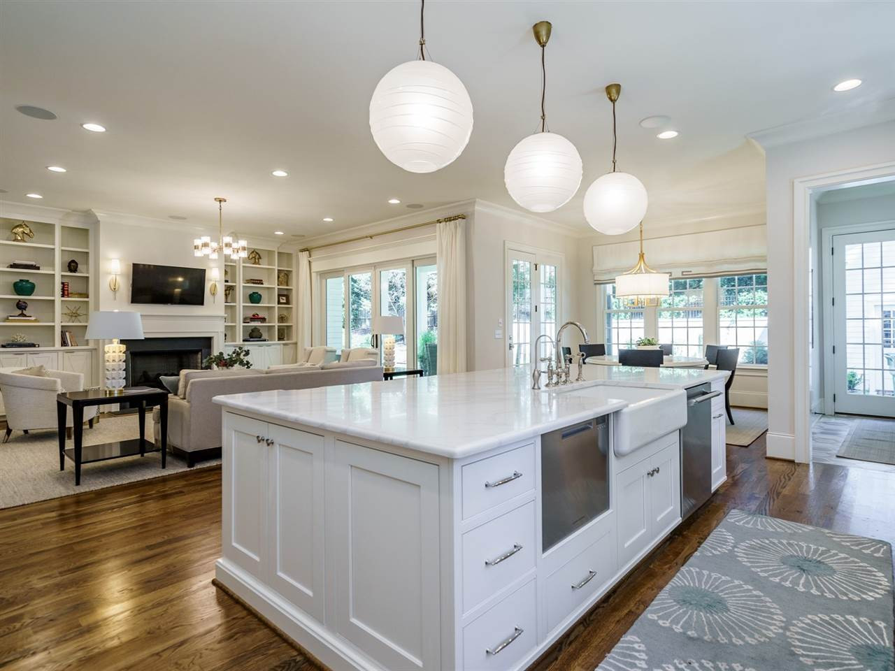 313 Forsyth Street Raleigh, NC 27609 - Photo 11 of 30 Kitchen