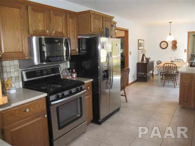 3420 South Hilton Lane Mapleton, IL 61547 - Photo 5 of 17 Gallery Image 5