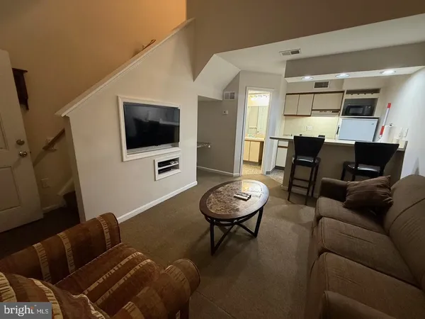 $2,100 | 2971 Valley Avenue, Winchester, VA 22601