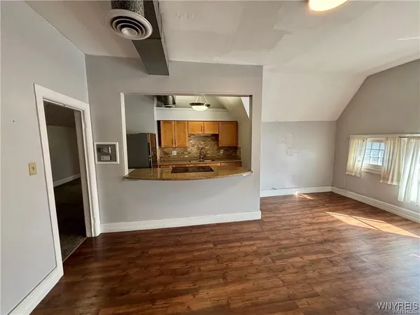 $1,499 | 42 Richmond Avenue, Unit 3, Buffalo, NY 14222