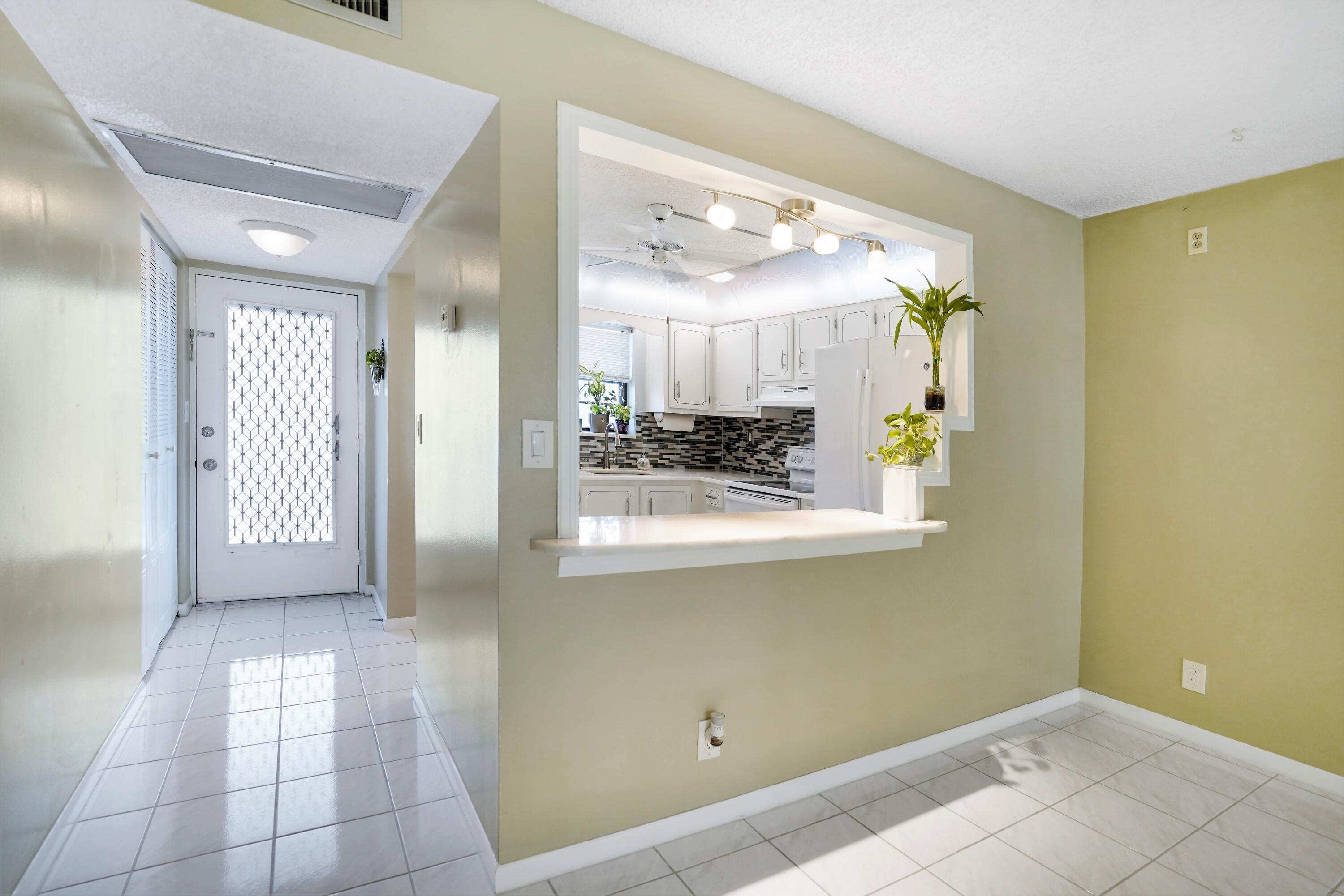 9440 Southwest 8th Street, Unit 206 Boca Raton, FL 33428 - Photo 2 of 28 Entrance