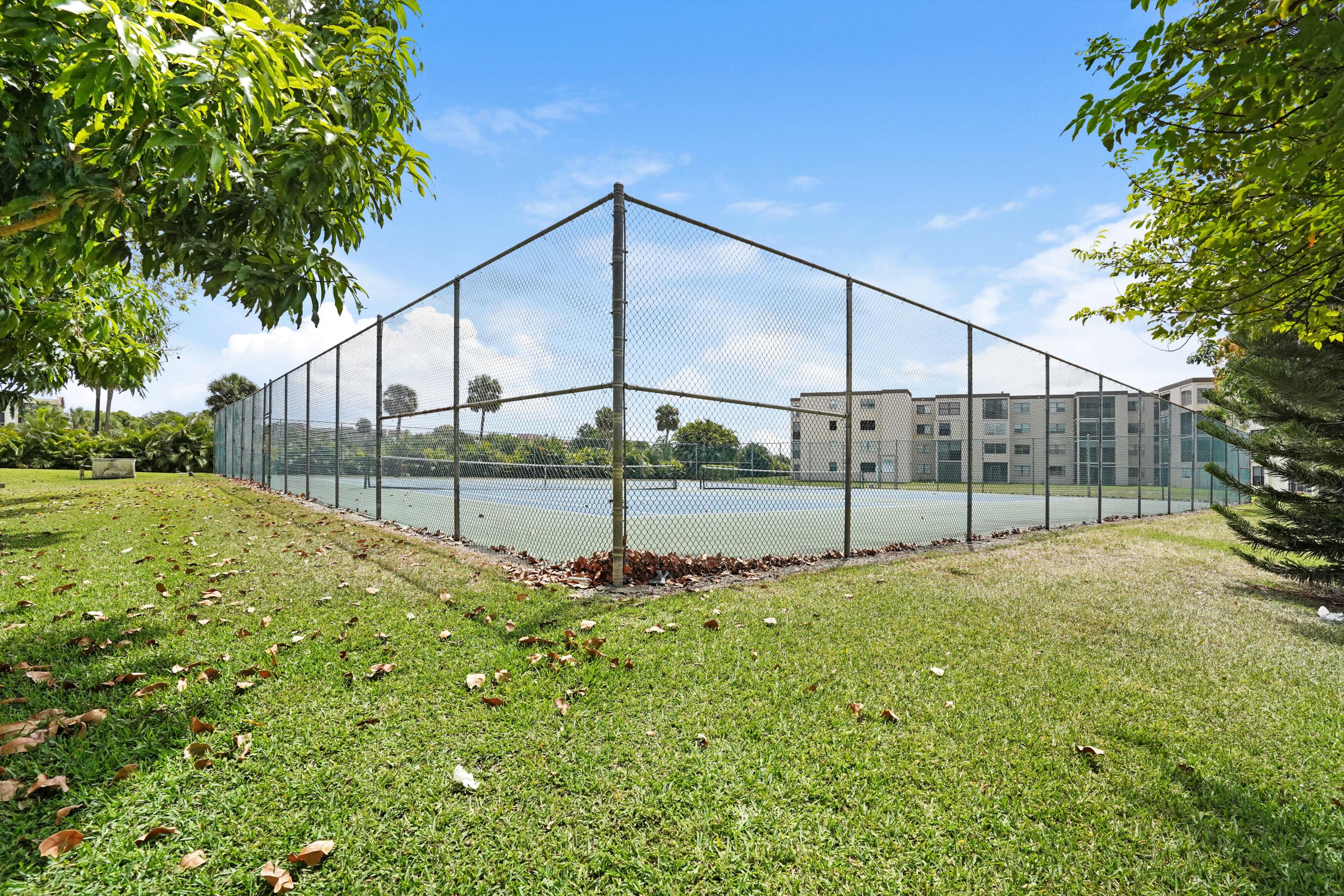 9440 Southwest 8th Street, Unit 206 Boca Raton, FL 33428 - Photo 20 of 28 Community Tennis Courts