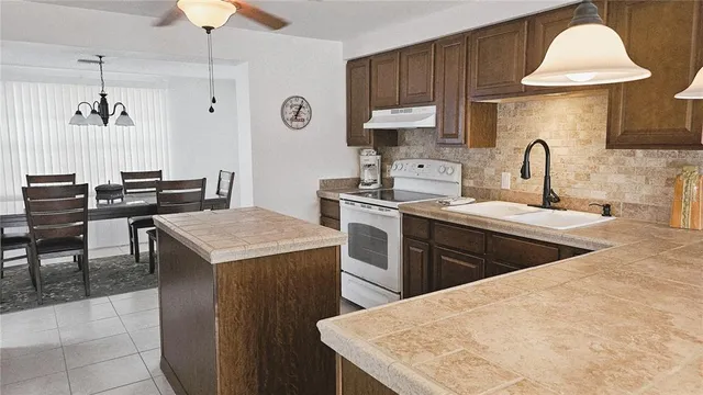 $2,900 | 787 Liberty Street, Englewood, FL 34223