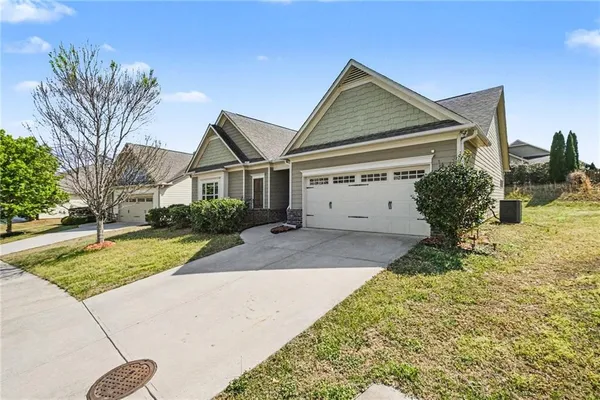 $395,000 | 4611 Summer View Drive, Gainesville, GA 30504