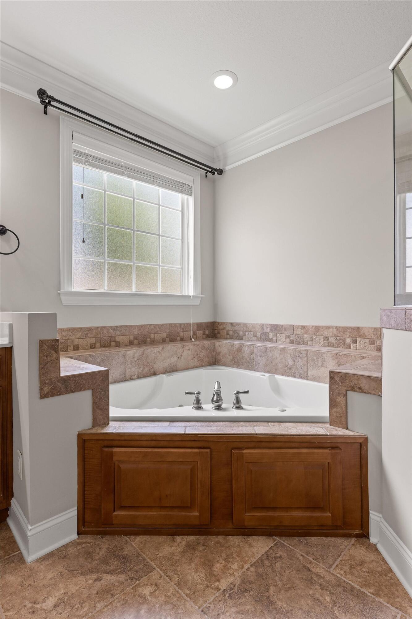 9875 Fieldcrest Drive Apison, TN 37302 - Photo 27 of 67 Primary Bathroom