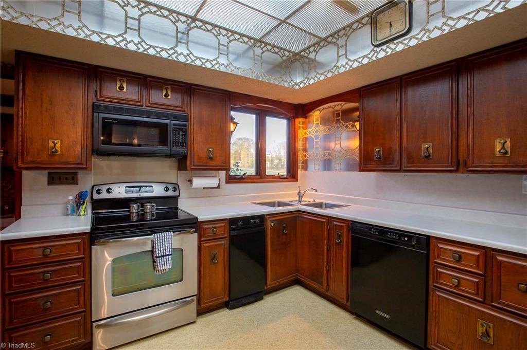 405 Albertson Road Thomasville, NC 27360 - Photo 19 of 43 Gallery Image 19