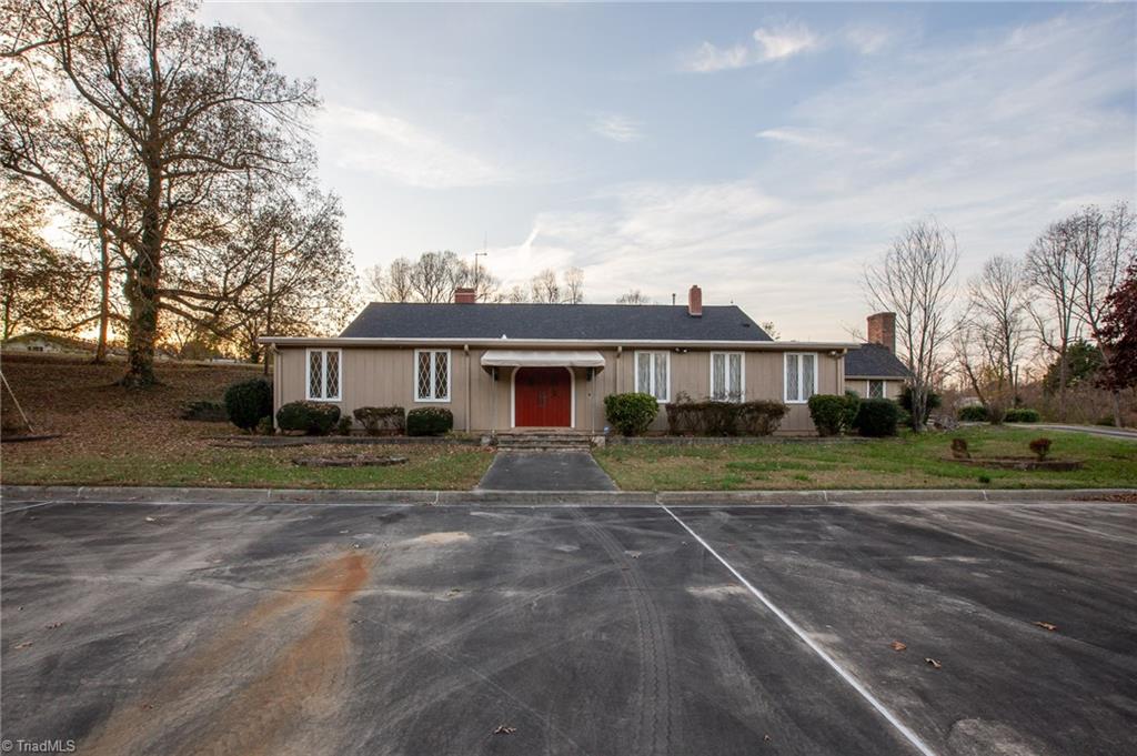 405 Albertson Road Thomasville, NC 27360 - Photo 3 of 43 Gallery Image 3