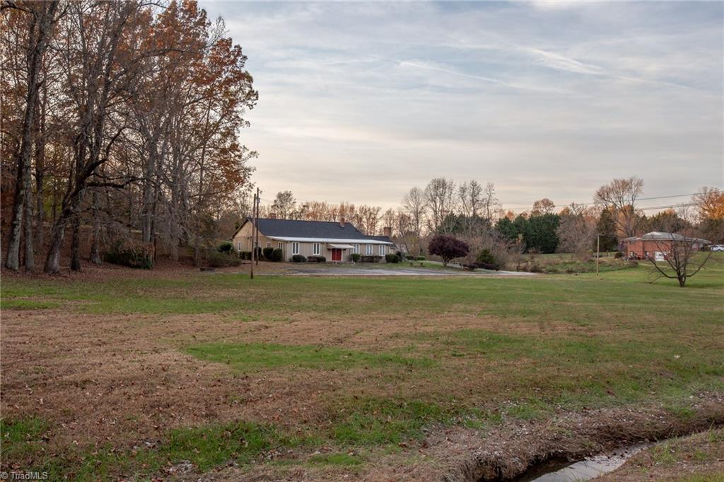 405 Albertson Road Thomasville, NC 27360 - Photo 4 of 43 Gallery Image 4