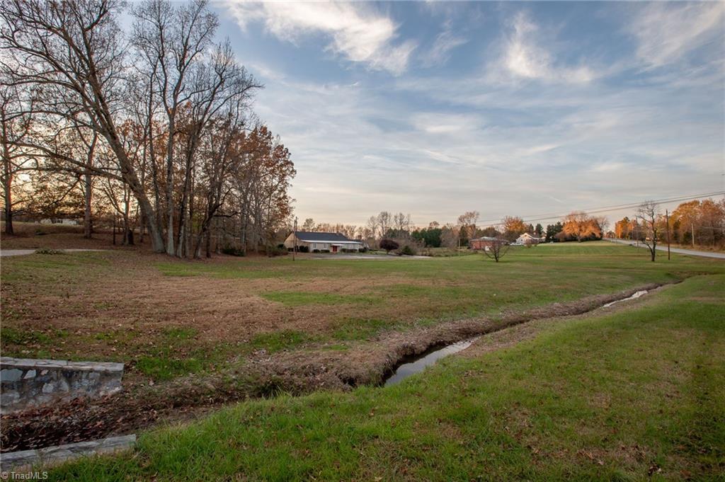 405 Albertson Road Thomasville, NC 27360 - Photo 5 of 43 Gallery Image 5