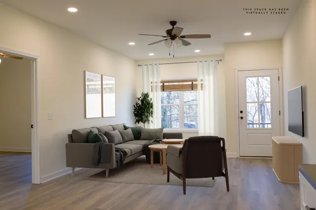 $334,900 | 313 Dreamland Drive, Greenbrier, TN 37073