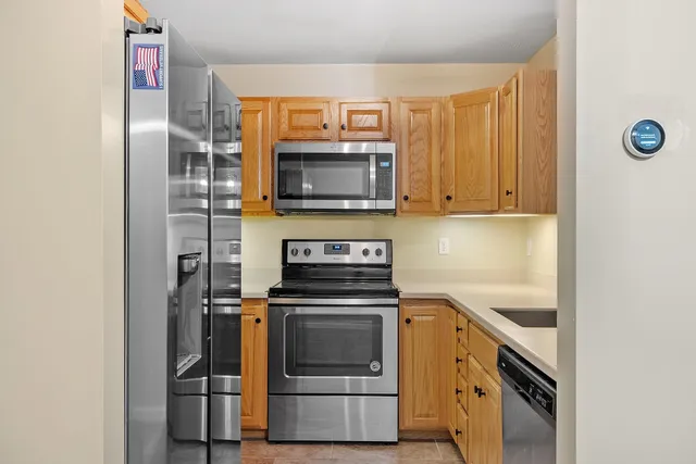 $2,700 | 10 Steeple Chase Drive, Hampstead, NH 03841