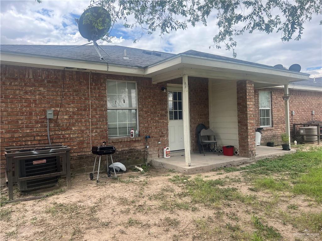 a house view with a outdoor space