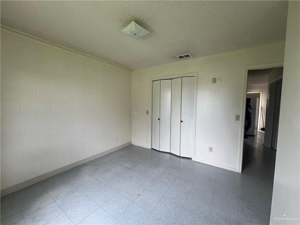 5020 La Homa Road Mission, TX 78574 - Photo 16 of 28 a view of room