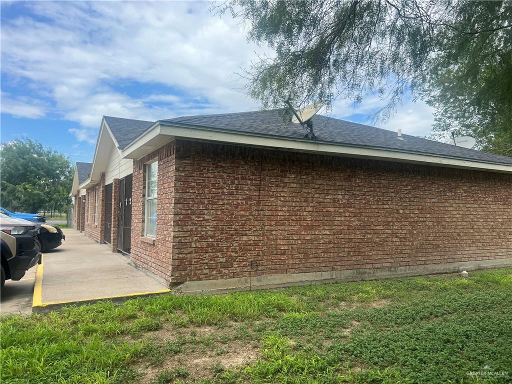 5020 La Homa Road Mission, TX 78574 - Photo 4 of 28 a view of outdoor space yard and porch