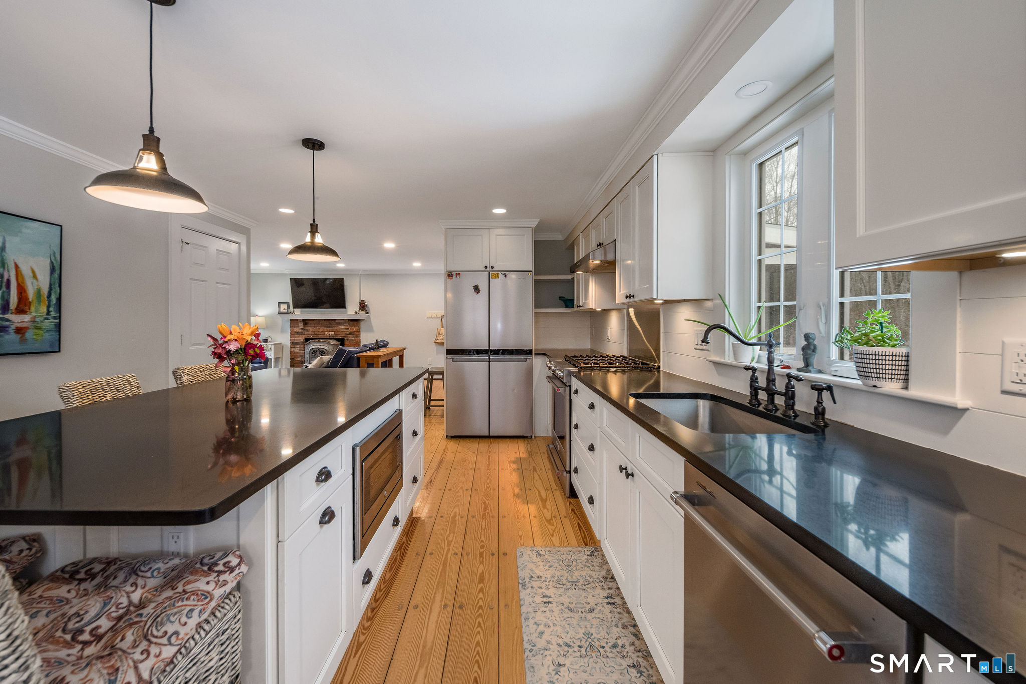 21 Little Hollow Road Madison, CT 06443 - Photo 7 of 37