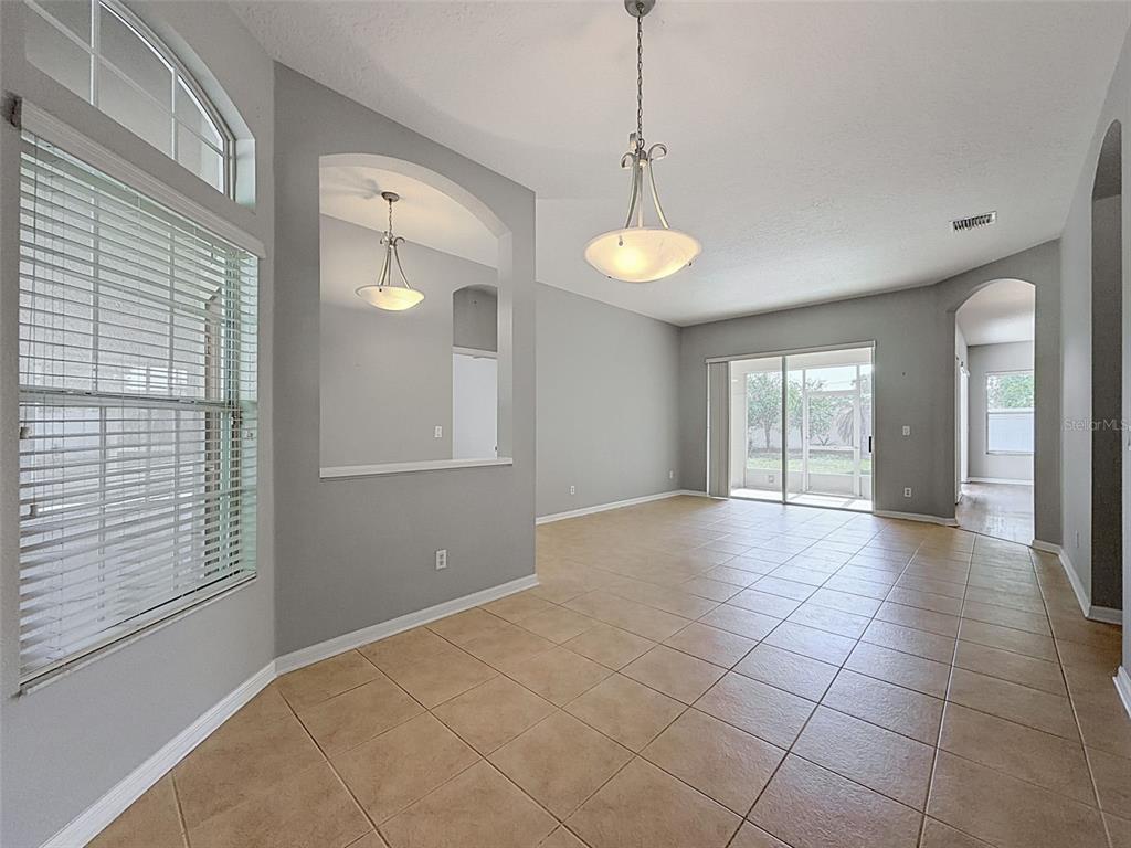 2021 Rutherford Drive Dover, FL 33527 - Photo 9 of 54